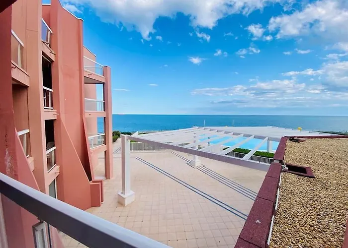 557 Cap Corniche Front De Mer Clim Parking